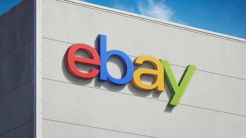 GameStop has increased its stake in eBay after rejecting a $56 billion takeover / Photo: Stock all / Shutterstock.com