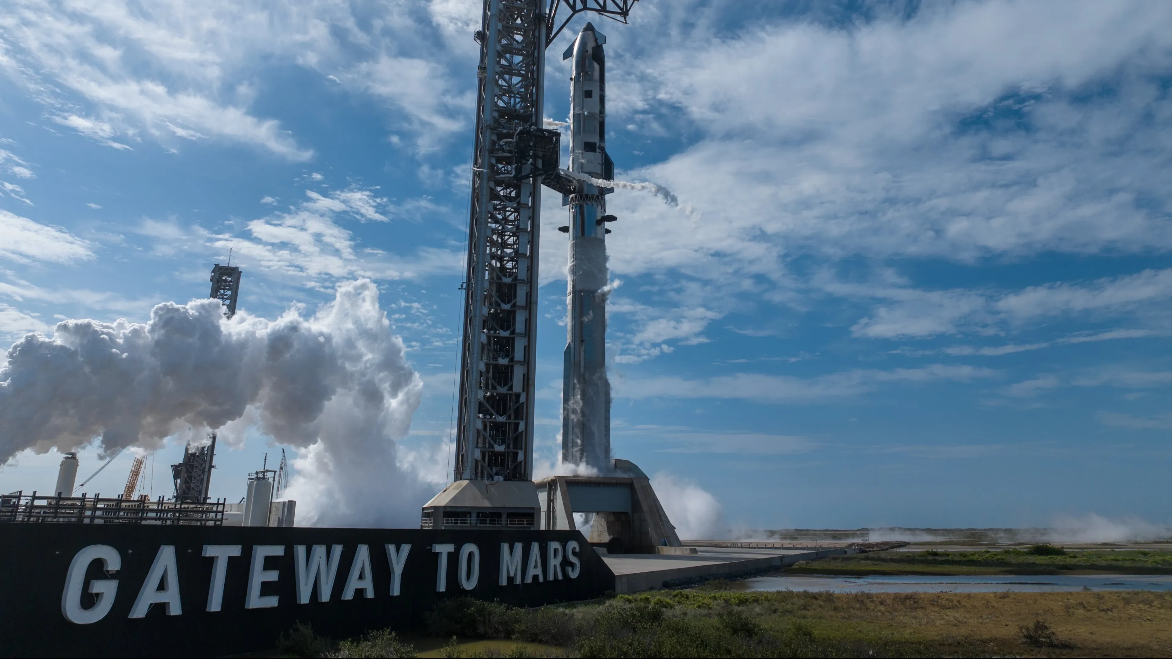 IPO SpaceX принесет миллиарды долларов соратникам Илона Маска, а его собственное состояние поднимет до триллиона долларов / Фото: X/SpaceX