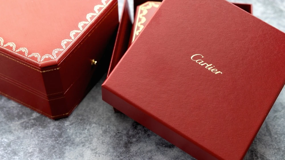 Cartiers owner, luxury group Richemont, has outpaced rivals in revenue growth for early 2026 / Photo: Caroline Ruda / Shutterstock