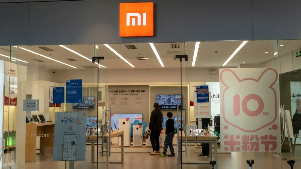 Sales of Xiaomi consumer electronics in the domestic market fell amid the weakening effect of the state trade-in program / Photo: YoungPictures/Shutterstock.com