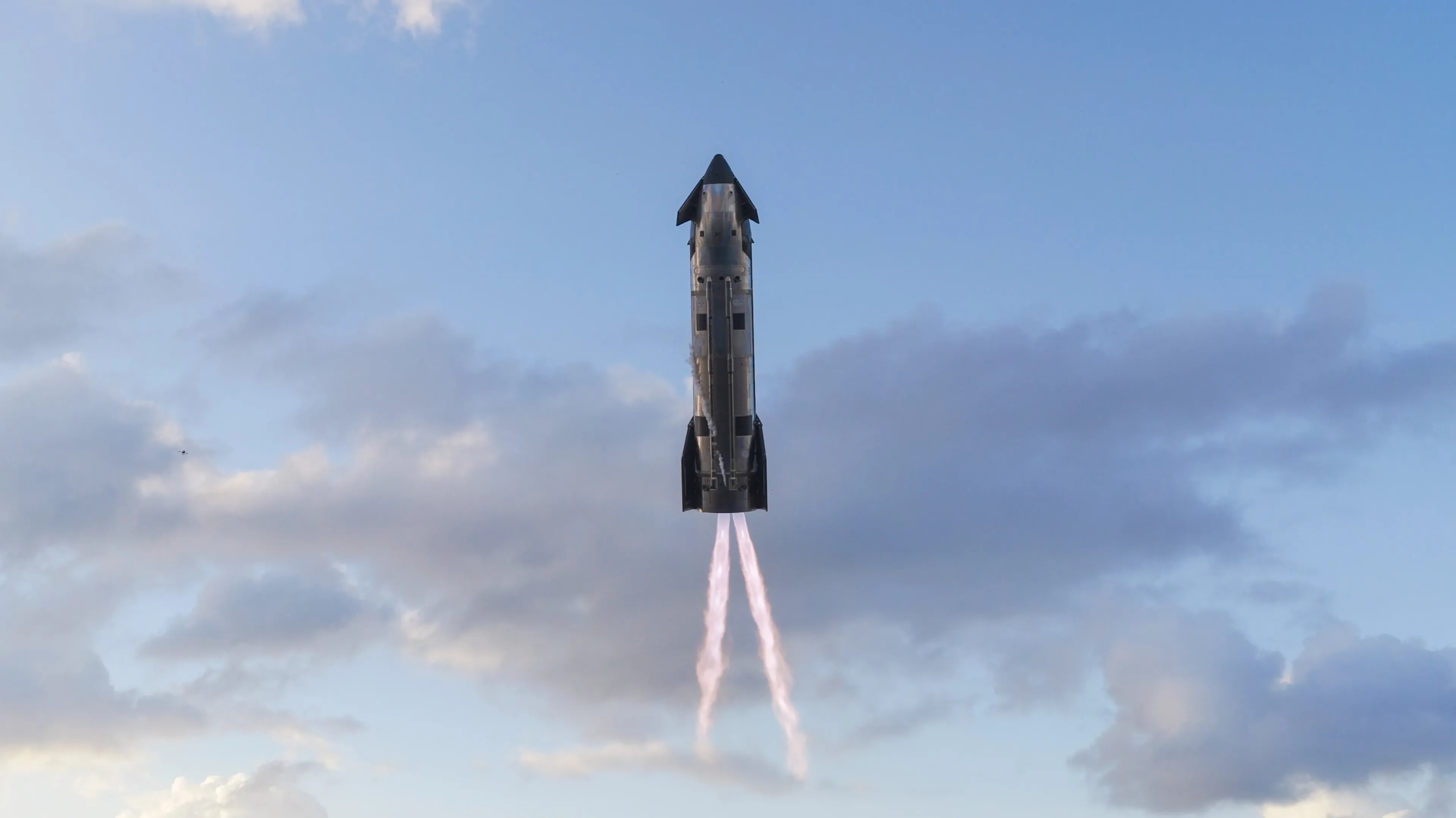 Даже при оценке SpaceX в $2 трлн ее акции будут выглядеть дешевле бумаг конкурентов по ряду метрик, утверждает Bloomberg / Фото: X/SpaceX