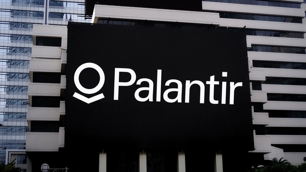 Фонд Норвегии призвал менеджмент Palantir оценить работу ИТ-компании на соблюдение прав человека / Фото: Poetra.RH / Shutterstock