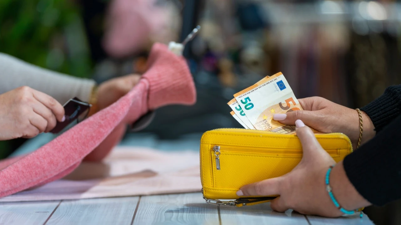 Eurozone inflation continued to accelerate / Photo: Markus Photo and video / Shutterstock.com
