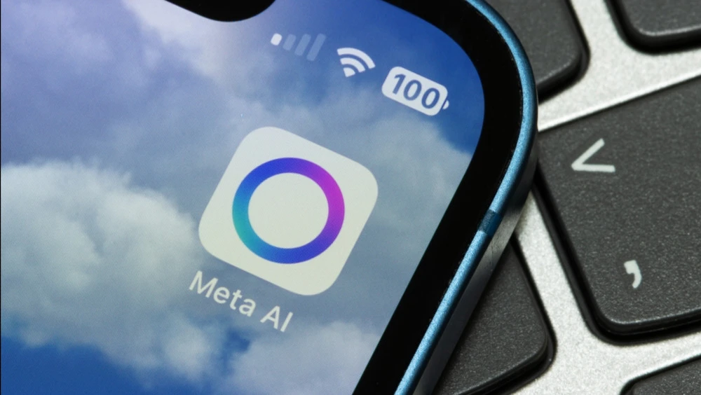ИИ-агенты Meta начнут общаться в WhatsApp от имени продавцов / Фото: Tada Images / Shutterstock.com