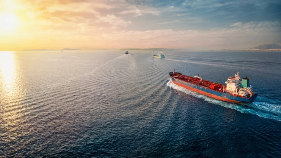 The Strait of Hormuz could be opened in the summer, market analysts believe / Photo: Shutterstock.com / Sven Hansche