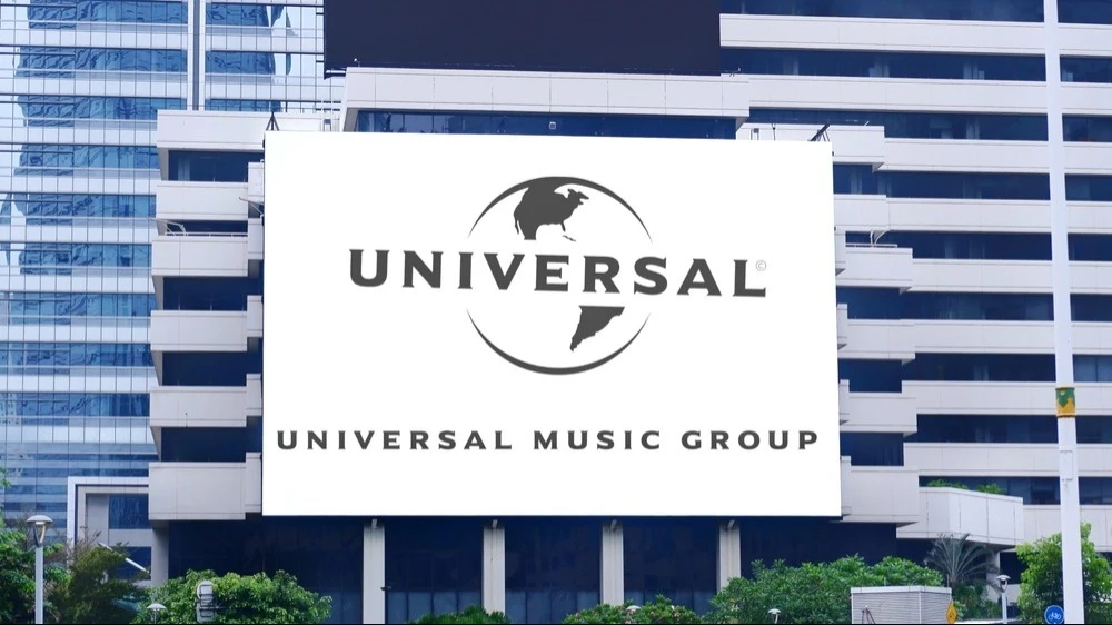 Universal Music shares fell after the WSJ wrote about Bill Ackmans stake sale / Photo: Poetra.RH / Shutterstock.com