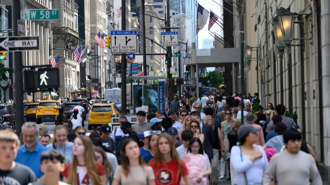 The main macroeconomic event of the day is the publication of labor market statistics for May / Photo: DW labs Incorporated / Shutterstock.com