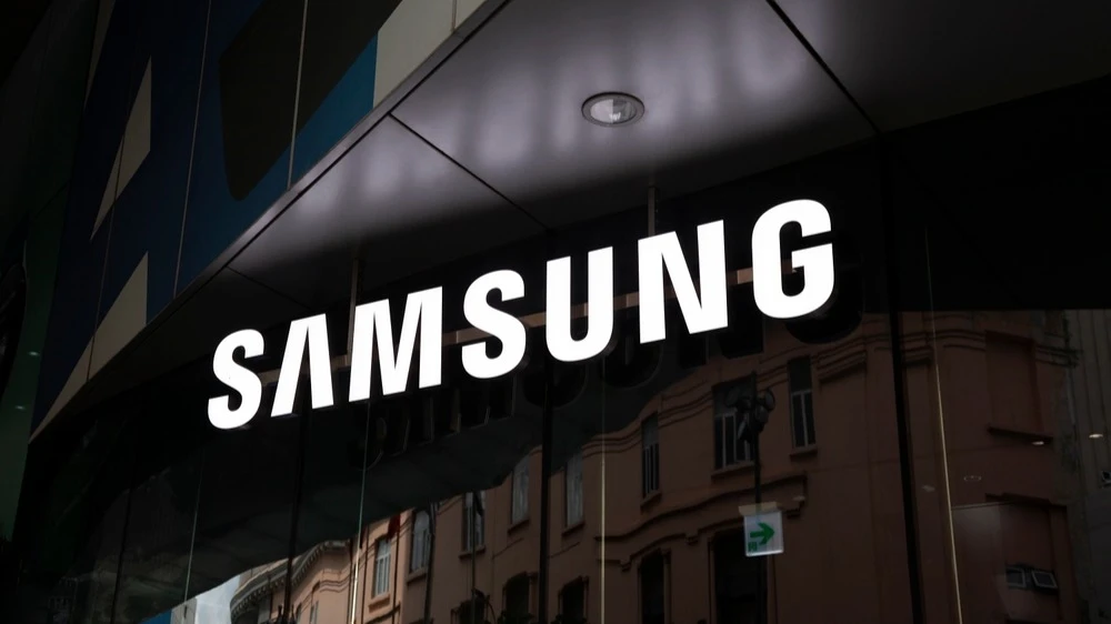 Samsungs market value surpassed $1 trillion in May amid the AI boom / Photo: Sybillla / Shutterstock.com
