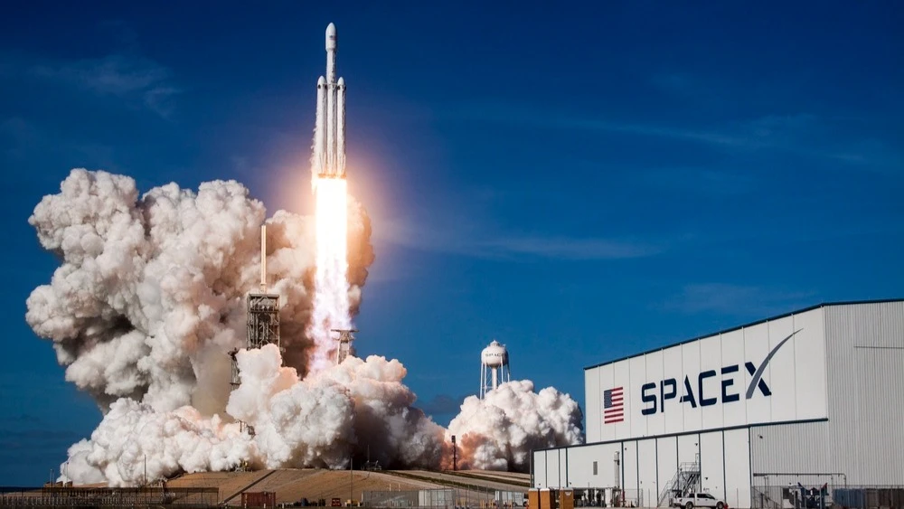 По итогам IPO капитализация SpaceX может составить около $1,77 трлн / Фото: Rawpixel.com / Shutterstock.com