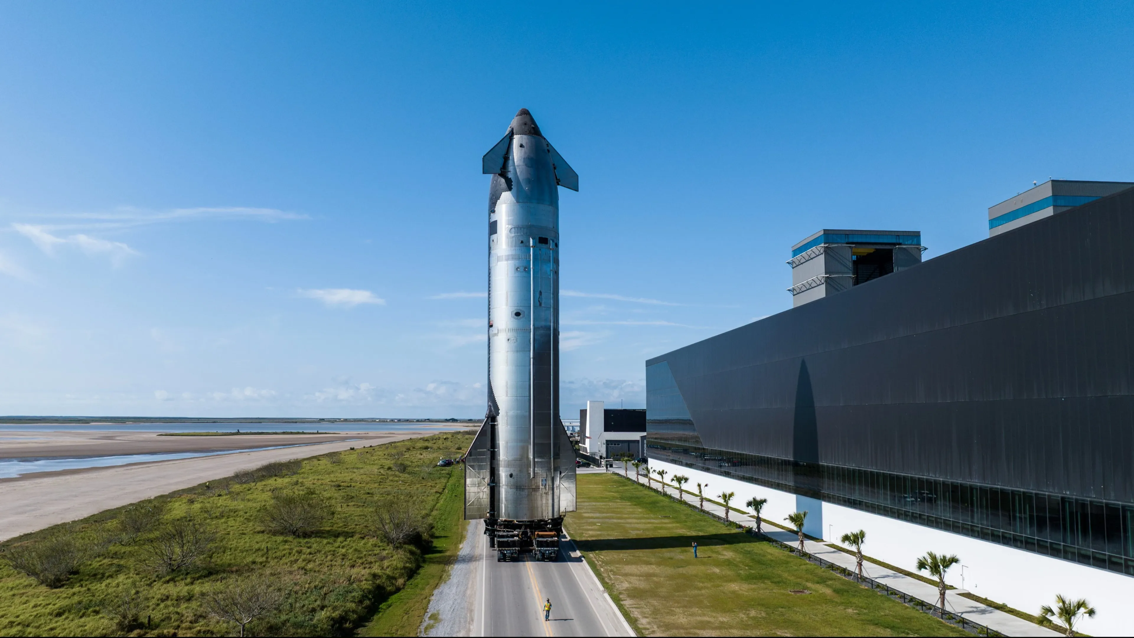 SpaceX shares start trading after IPO / Photo: X/SpaceX
