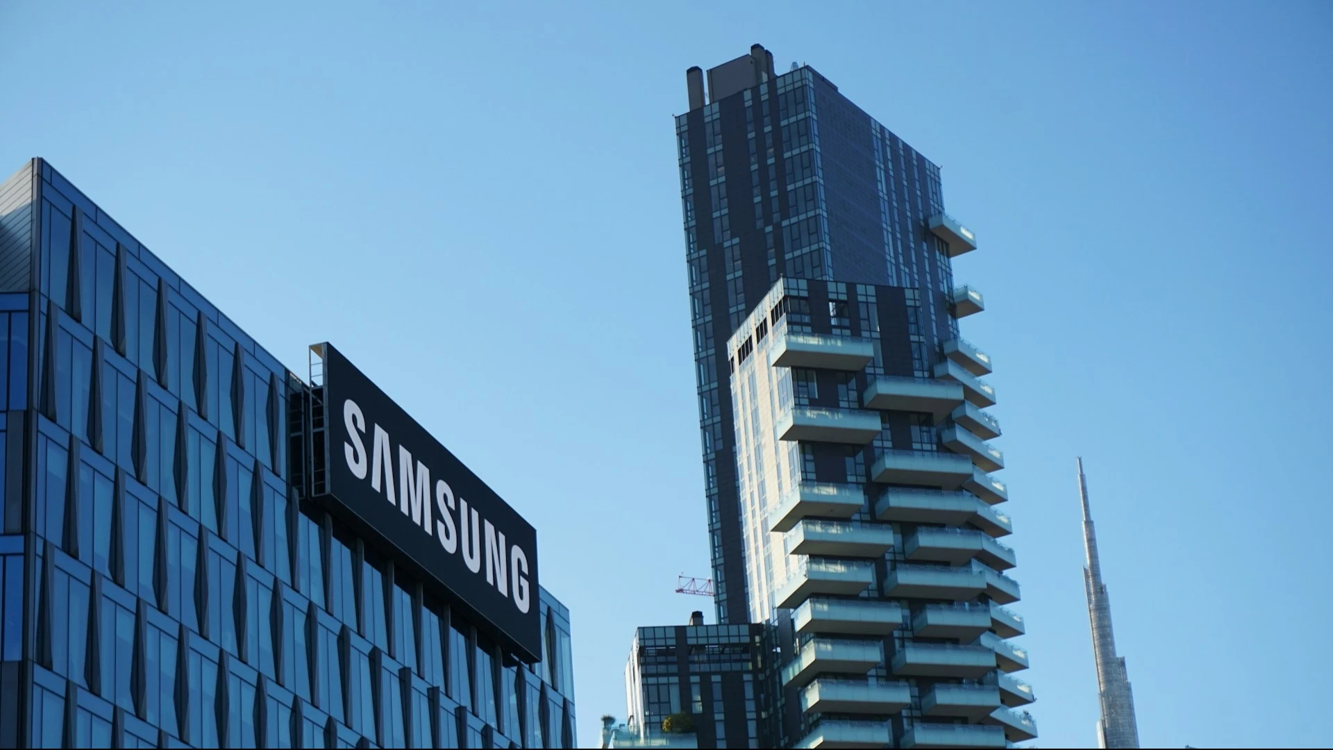 В Корее начато расследование в отношении Samsung об инсайдерской торговле / Фото: Unsplash.com / Babak Habibi
