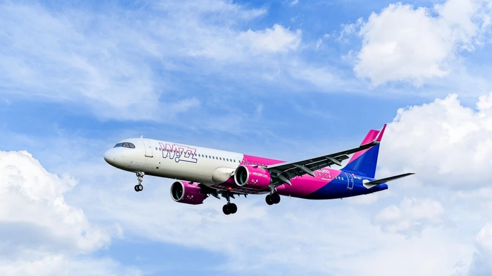 Wizz Air has dropped its 2027 forecast due to uncertainty surrounding Iran / Photo: Toni. M / Shutterstock.com