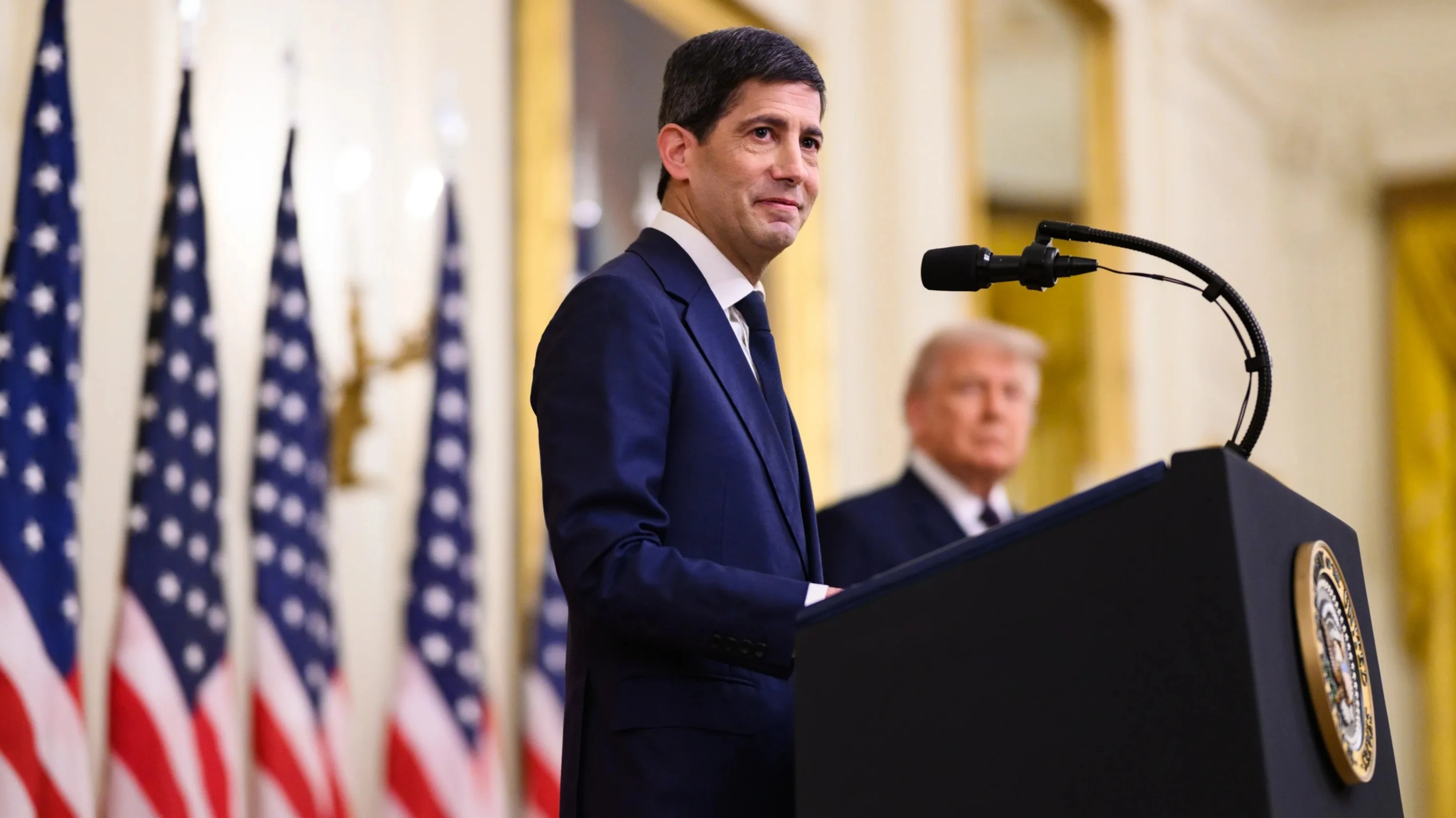 Глава ФРС Кевин Уорш дал присягу в присутствии президента Дональда Трампа в Белом доме — впервые с 1987 года / Фото: The White House