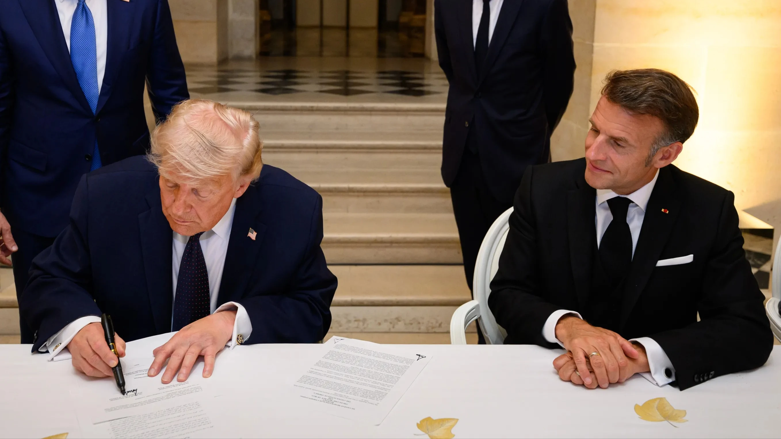 Дональд Трамп подписал меморандум о взаимопонимании с Ираном в Версале / Фото: The White House
