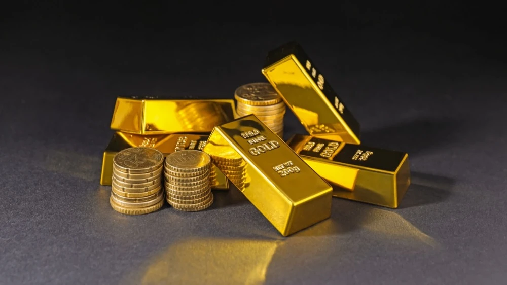 Gold fell below $4,000 / Photo: New Africa / Shutterstock