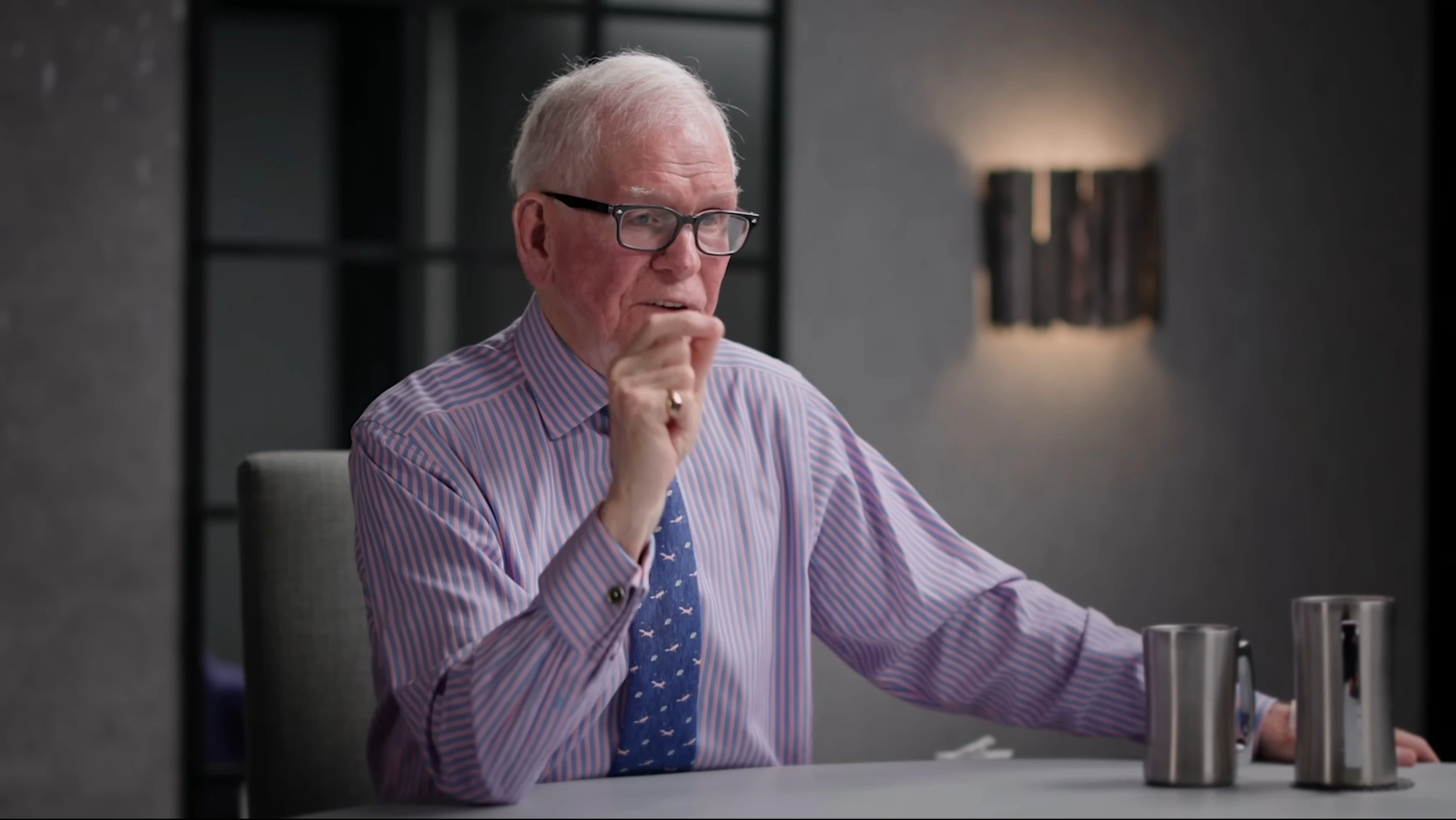 Jeremy Granthams warnings about an AI bubble and a financial crash havent stopped him from investing in high-risk securities / Photo: YouTube / @TheDiaryOfACEO