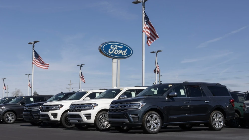 Quarterly sales of F-Series pickup trucks fell 11% due to problems with an aluminum supplier / Photo: Jonathan Weiss / Shutterstock.com