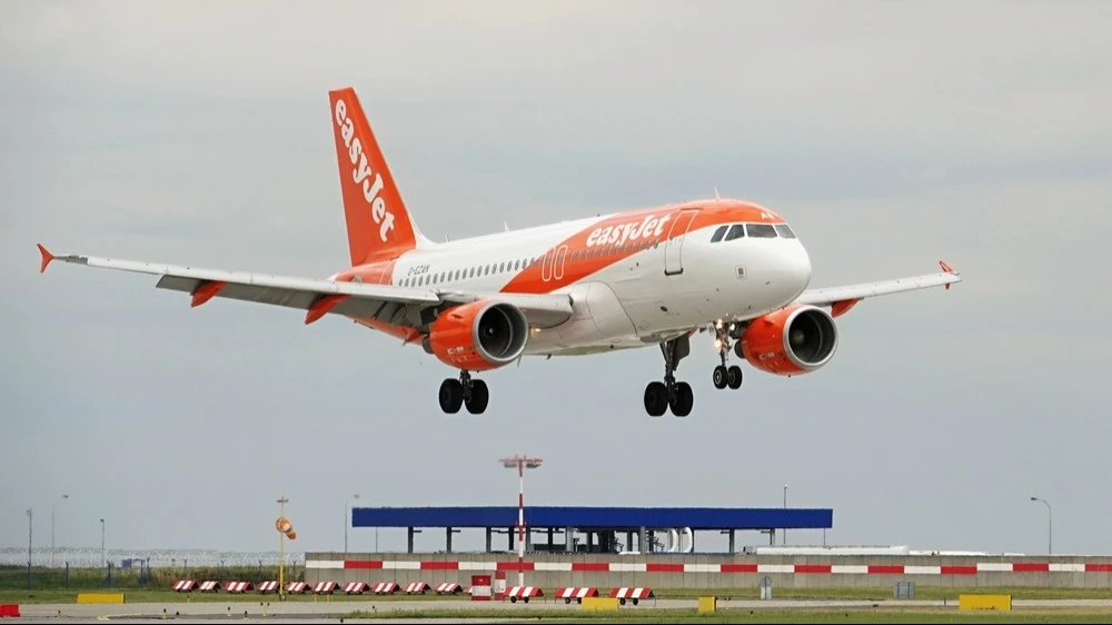 Shares of British low-cost carrier easyJet soared nearly 11% / Photo: Petr Podrouzek/Shutterstock.com