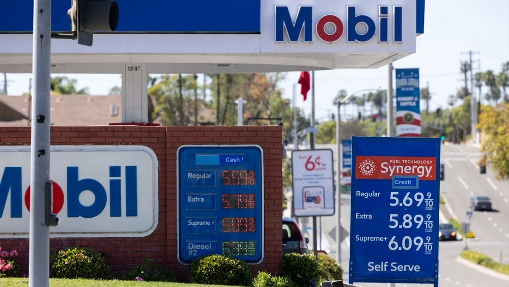 ExxonMobils surge in profits may raise questions at the White House, which has called on oil companies to lower gas prices / Photo: Matt Gush/Shutterstock.com