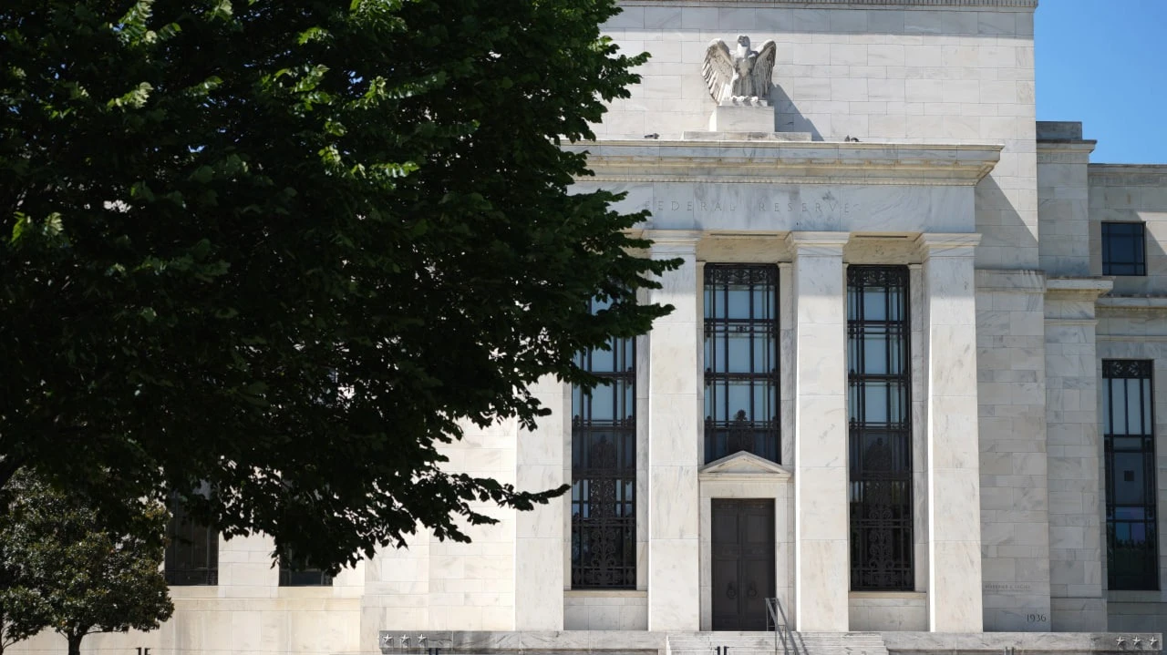 Протокол заседания ФРС США зафиксировал раскол / Фото: Chiarascura / Shutterstock