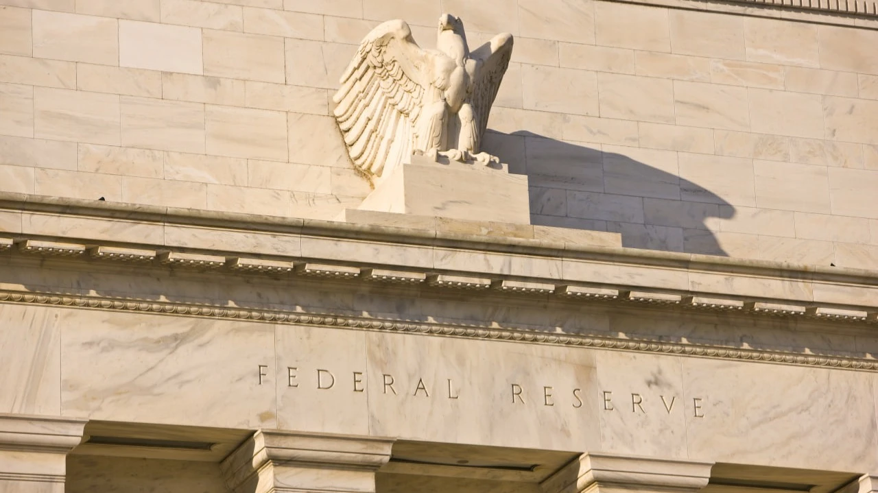 Пять рабочих групп займутся подготовкой реформ ФРС США / Фото: Rob Crandall / Shutterstock.com