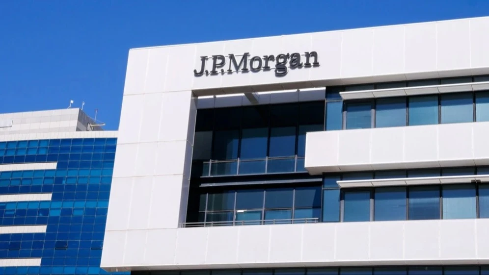 The American investment bank JPMorgan Chase has developed and tested AI agents for active investing / Photo: StockStudio Aerials/Shutterstock.com
