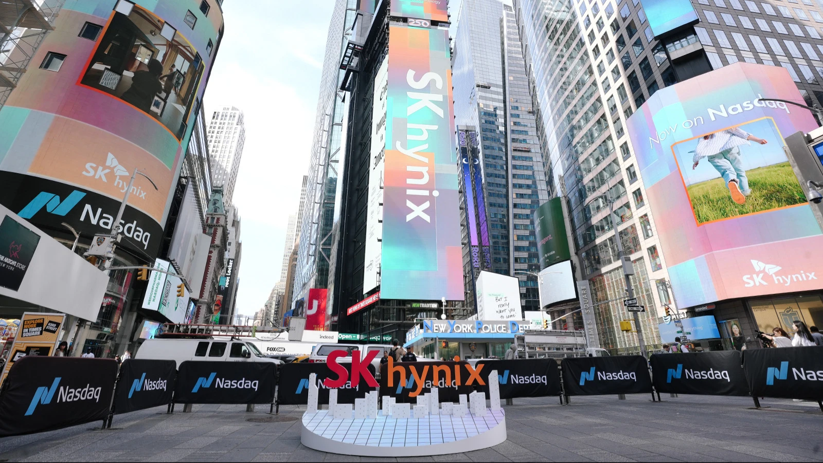 В день дебюта в США бумаги SK Hynix подорожали почти на 13% / Фото: X / SK Hynix