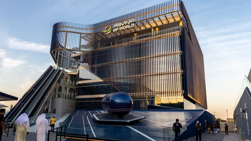 Dubai is diversifying its logistics sector: DP World to build a new port in the east of the UAE / Photo: Aleksandra Tokarz / Shutterstock