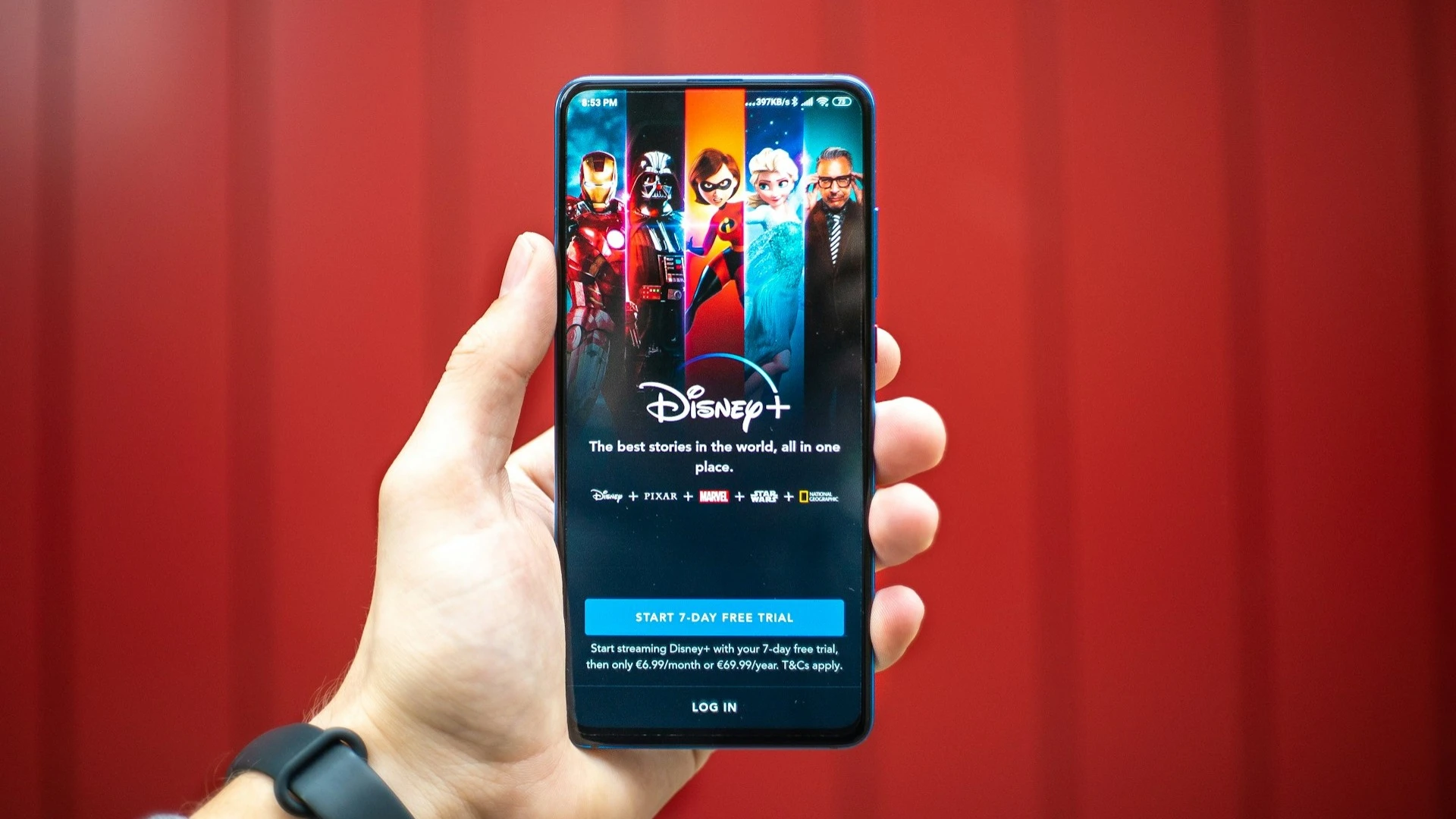 Рост акций Disney на 40% возможен в случае отказа от собственного стримингового сервиса, считает Wells Fargo / Фото: Unsplash/Mika Baumeister