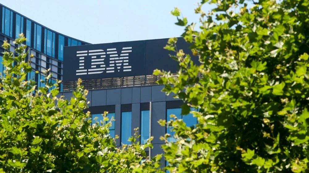 IBM investors faced a record stock plunge not seen since 1968 / Photo: LCV / Shutterstock.com