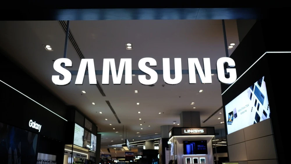 Обвал котировок Samsung Electronics в последний торговый день этой недели в Сеуле едва не достиг 10% / Фото: MeSamong/Shutterstock.com