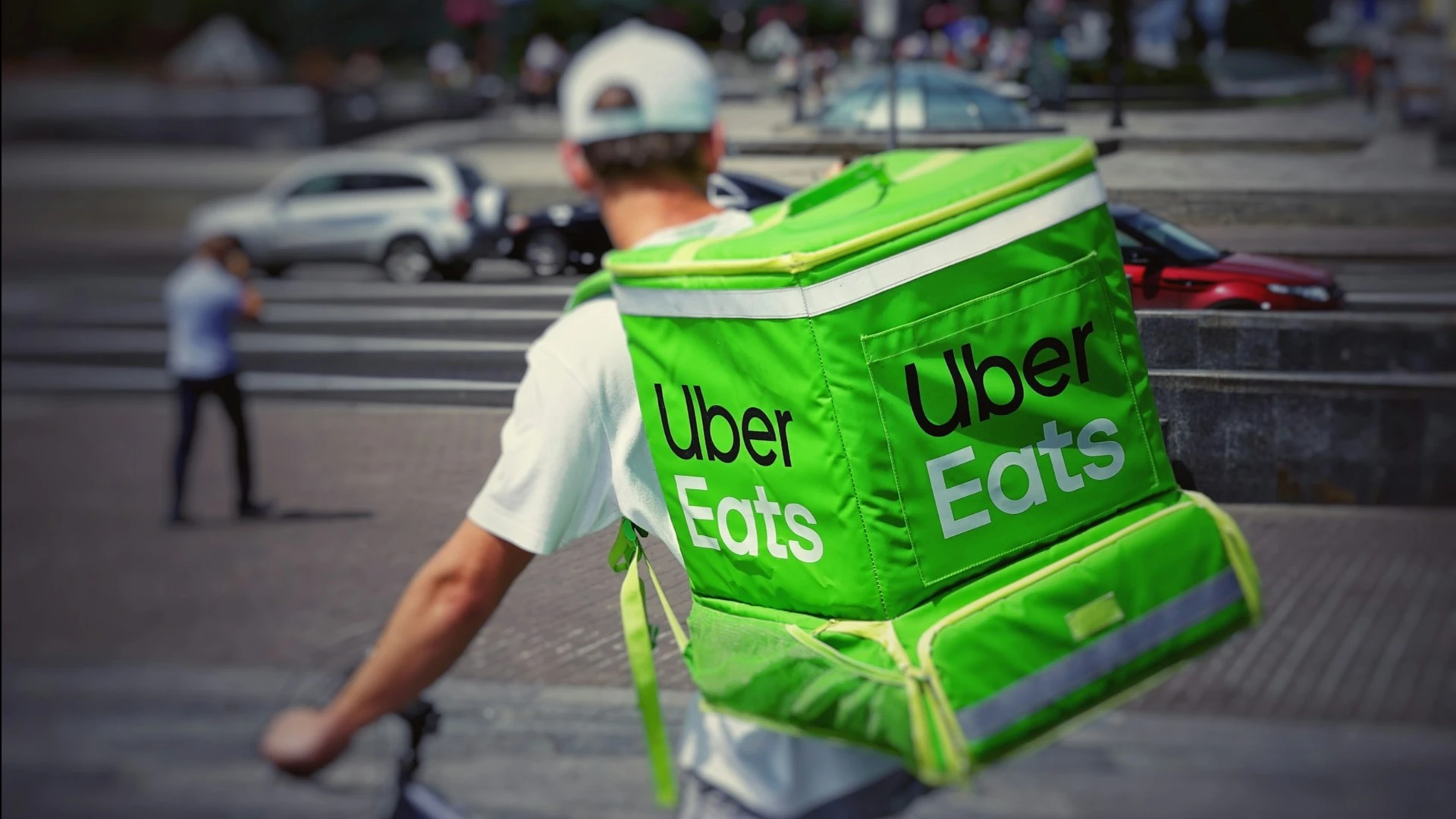 Uber заплатит за Delivery Hero на четверть больше, чем предлагал в мае / Фото: Robert Anasch/unsplash