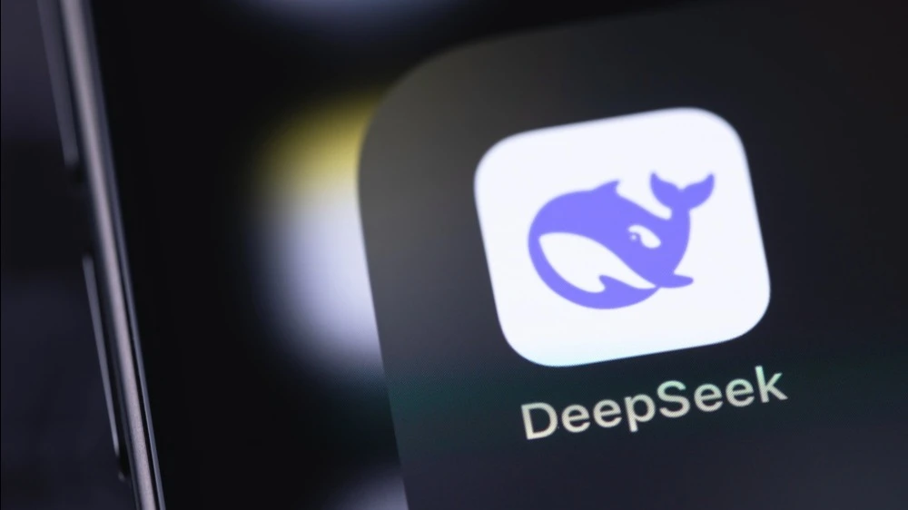 Китайский разработчик искусственного интеллекта DeepSeek рассчитывает выйти на биржу в 2027 году / Фото: Primakov / Shutterstock.com