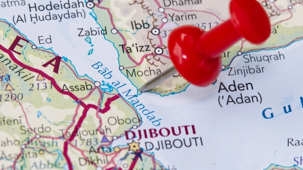 The Houthis have announced a blockade of ships from Saudi Arabia in the Bab el-Mandeb Strait—what does this mean for the oil market? / Photo: Below the Sky / Shutterstock.com