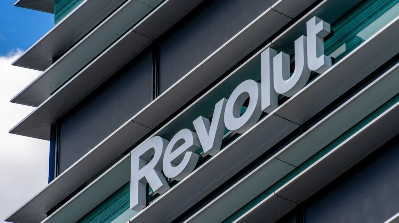 Revolut направит $280 млн на развитие бизнеса в Австралии / Фото: Veja / Shutterstock.com