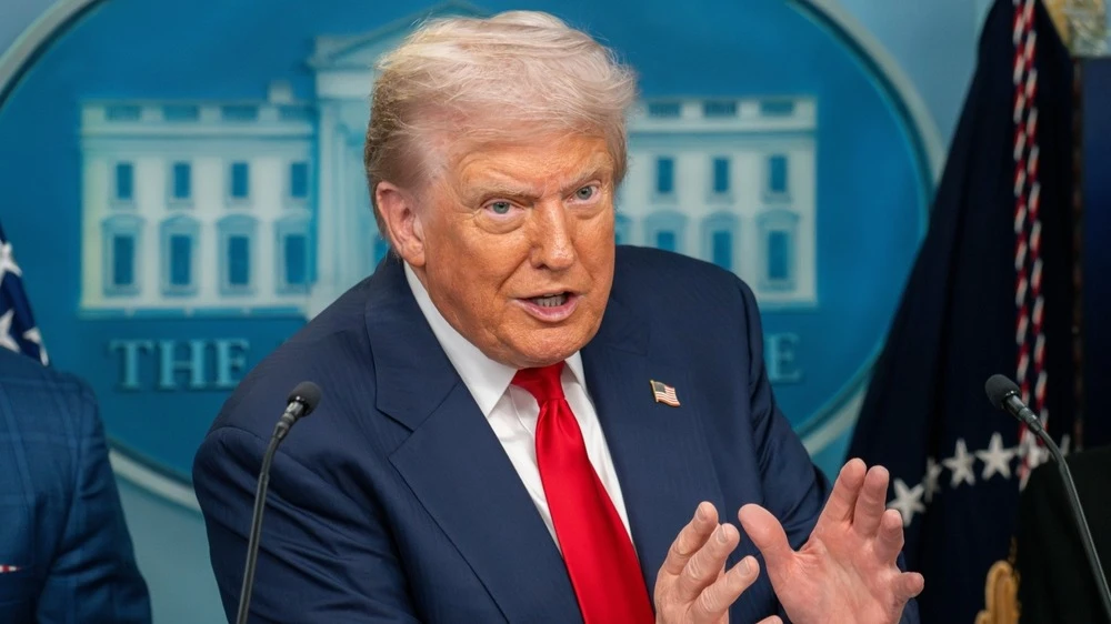 Donald Trump is ready to impose new tariffs on dozens of countries as early as this week / Photo: Joey Sussman / Shutterstock