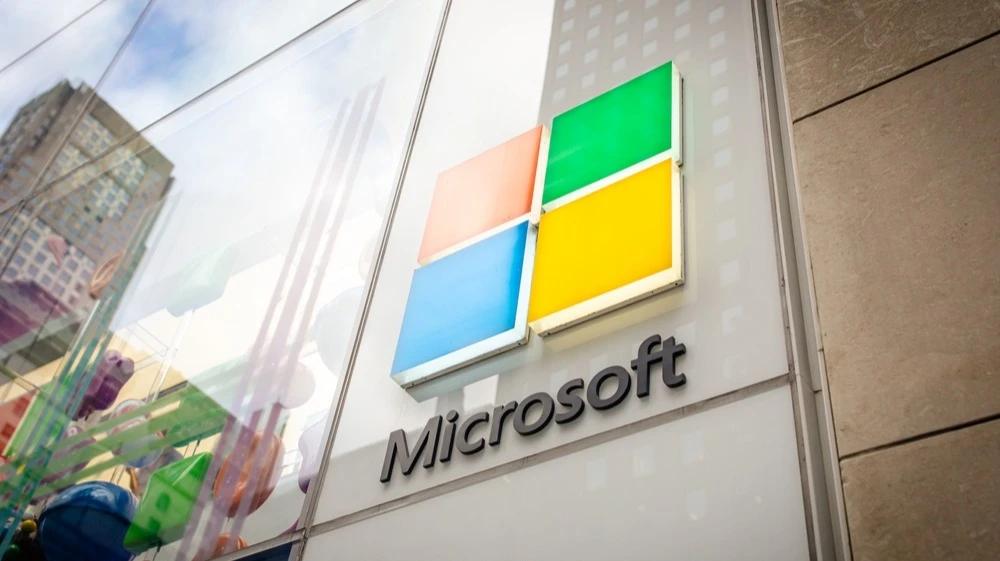 Аналитик Morgan Stanley Адам Вуд присвоил акциям Microsoft рейтинг «выше рынка». Фото: bluestork/Shutterstock
