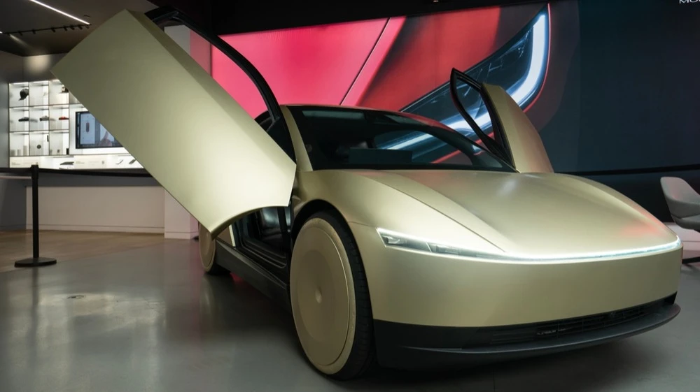 Wall Street Awaits Teslas Earnings Report: Bets on Robotaxis and Physical AI / Photo: Tada Images / Shutterstock
