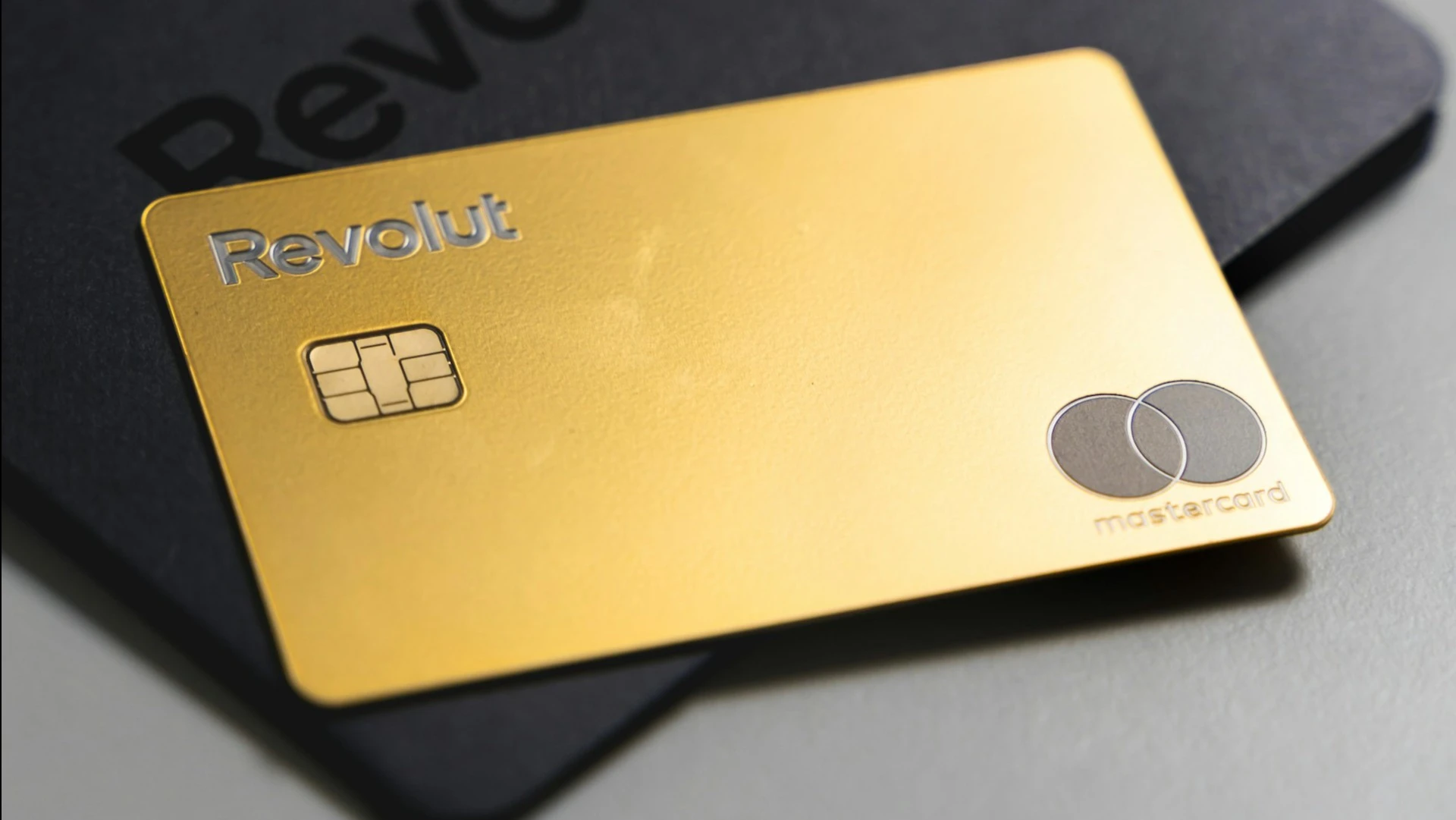 Перед выходом на биржу Revolut стремится достичь оценки до $200 млрд, писала в апреле Financial Times / Фото: AltumCode / unsplash
