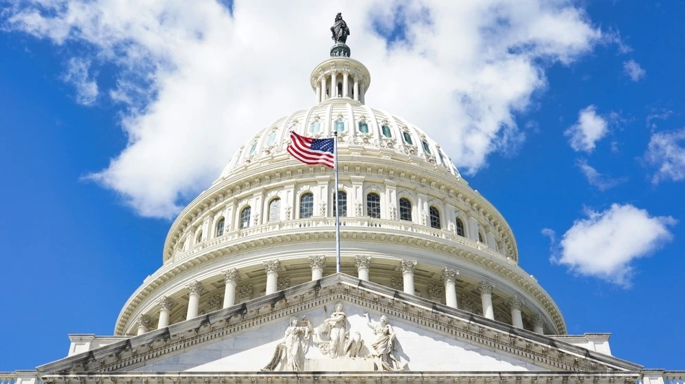 США готовят новые санкции против России / Фото: Adam McCullough / Shutterstock