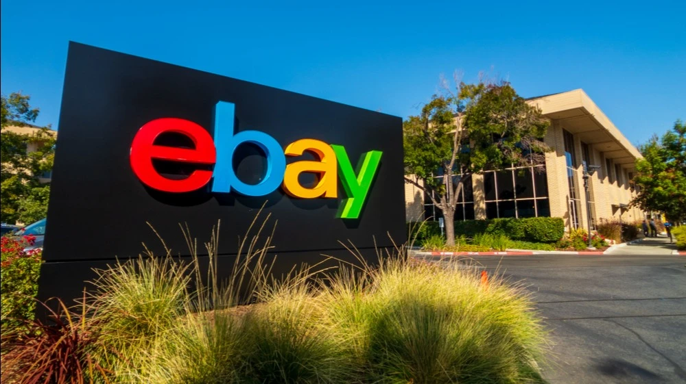 eBay признал, что действия бывшего руководства в отношении критиковавших компанию блогеров были недопустимыми / Фото: Anton Gvozdikov / Shutterstock.com