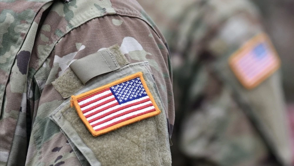 США сообщили, что перехватили «внезапную» атаку баллистическими ракетами со стороны Ирана / Фото: Shutterstock.com