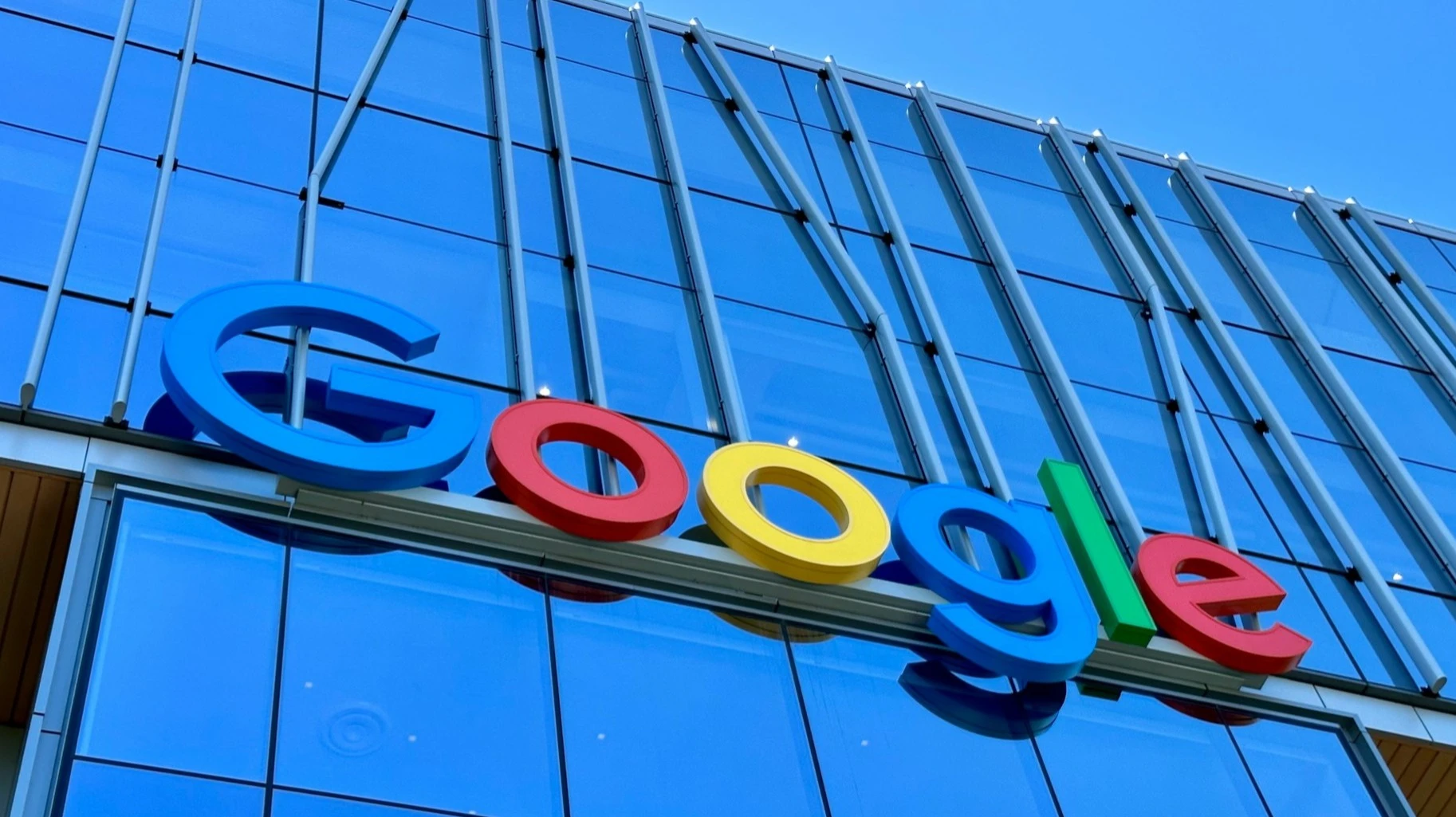 Google распусти команду, которая создала ИИ, позволяющий создавать трехмерную структуру белка / Фото: Unsplash.com / Adarsh Chauhan