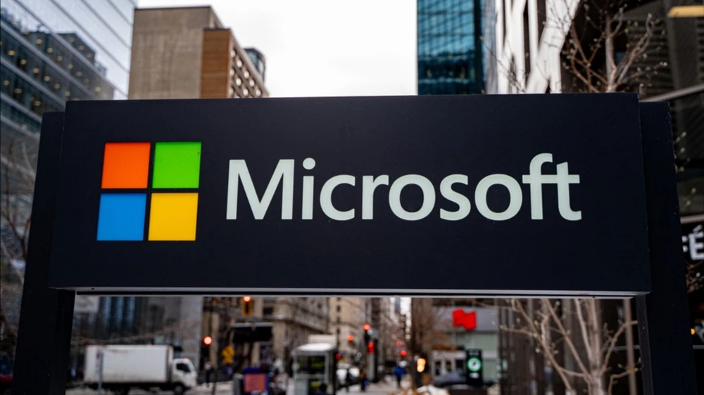 Microsofts cloud division generated $39.3 billion in revenue—a 32% increase from the previous year / Photo: Erman Gunes / Shutterstock.com