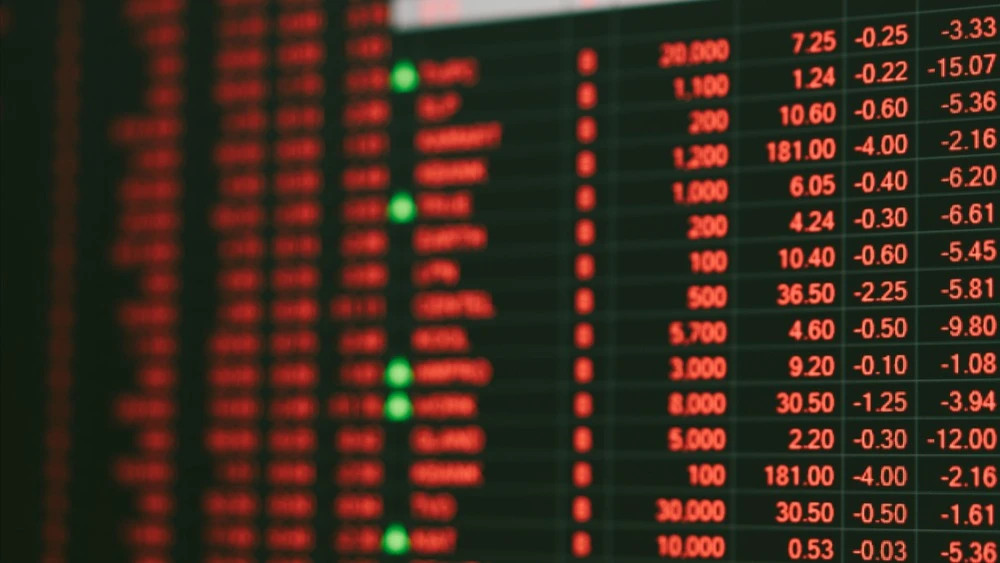The PHLX Semiconductor Index, which includes shares of semiconductor developers and manufacturers, is falling for the fifth consecutive day / Photo: Shutterstock.com