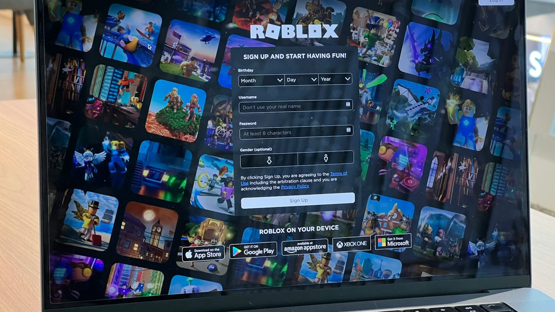Roblox shares plummeted 30%; Wall Street analysts are disappointed with the companys forecast for the third quarter of 2026 / Photo: Unsplash.com / Oberon Copeland @veryinformed.com