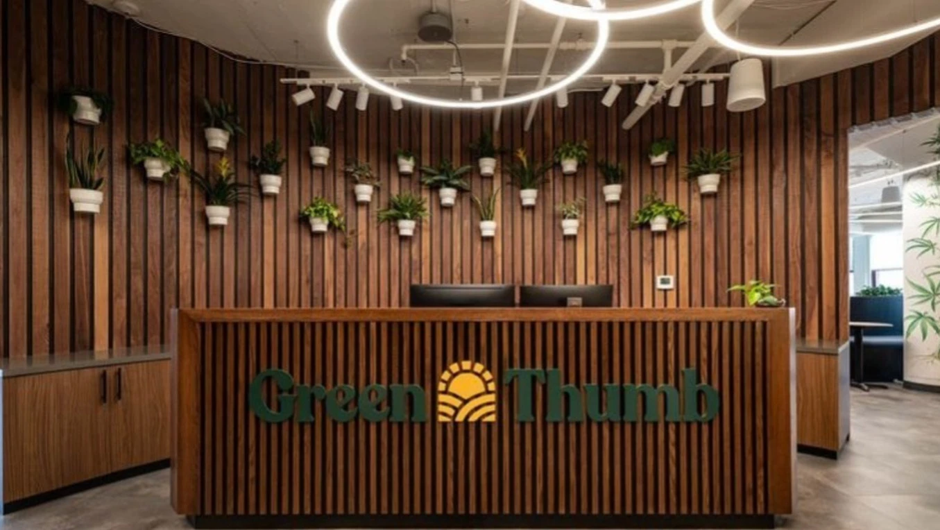 Аналитик назвал акции  Green Thumb безопасной ставкой на рынке каннабиса / Фото: Instagram / gtigrows