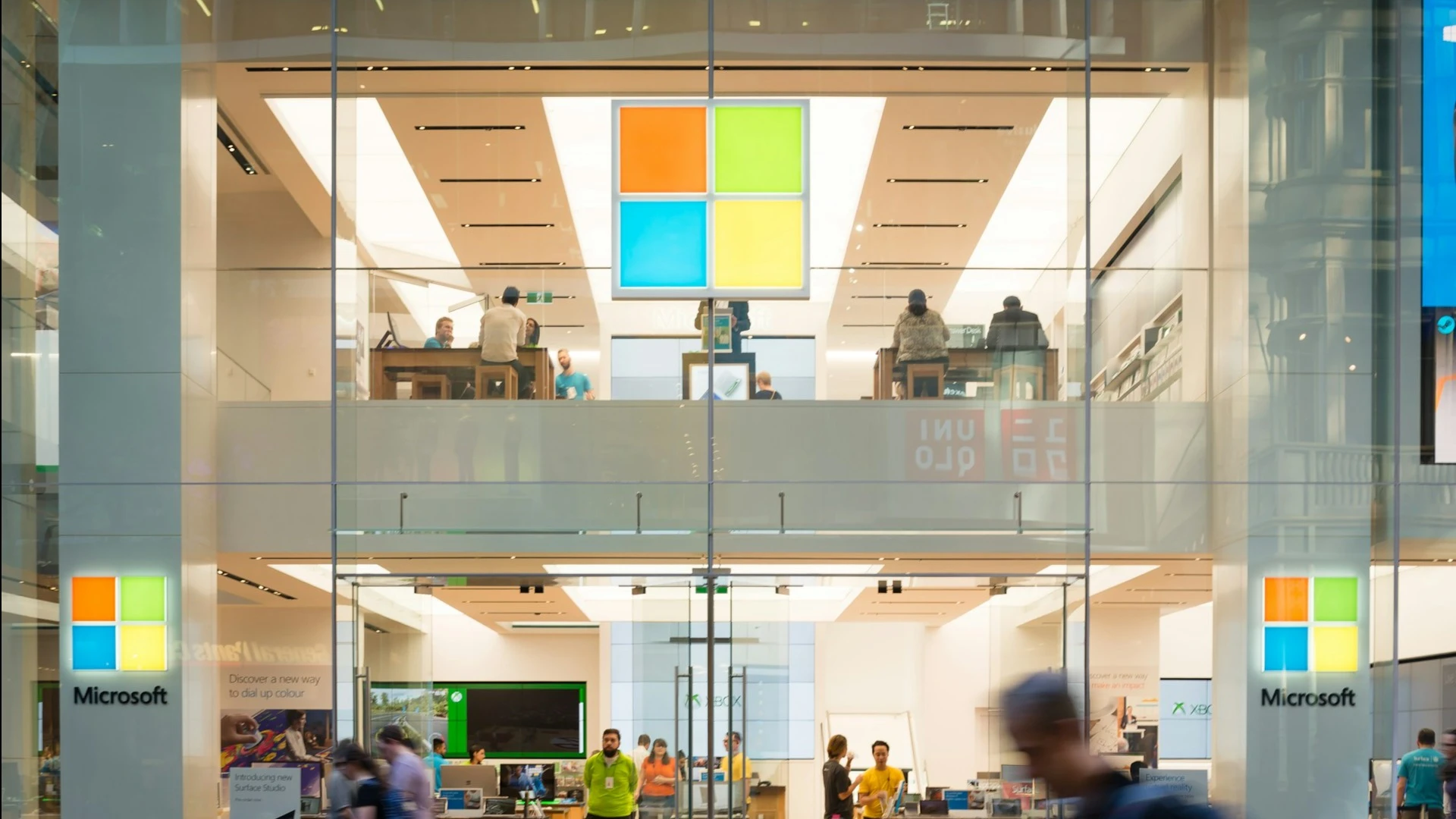 Microsoft раскрыла выручку, полученную от OpenAI / Фото: Unsplash/Valent Lau