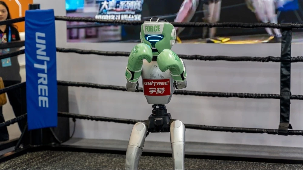 Robot manufacturer Unitree Robotics is preparing to begin accepting applications from investors to participate in its IPO on the STAR Market in Shanghai / Photo: helloabc / Shutterstock.com