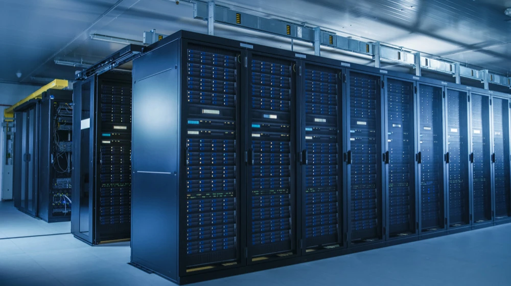The new computing power futures will reflect the cost of renting an Nvidia H100 AI chip for one month / Photo: Gorodenkoff / Shutterstock.com